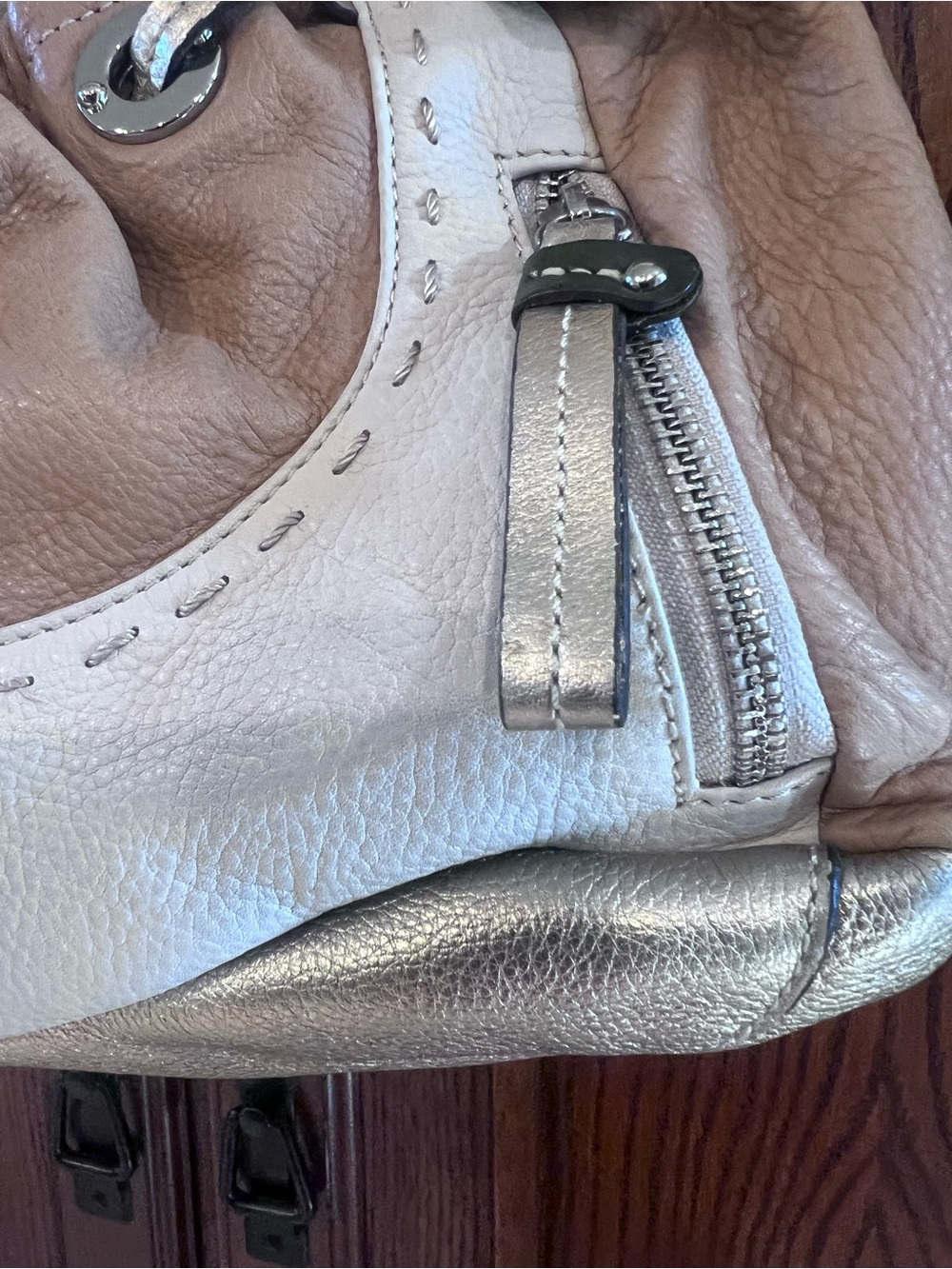 B Makowsky Lisbon Hobo Shoulder Bag Multicolor Leather Cream Tan Gold Slouchy - Picture 3 of 16